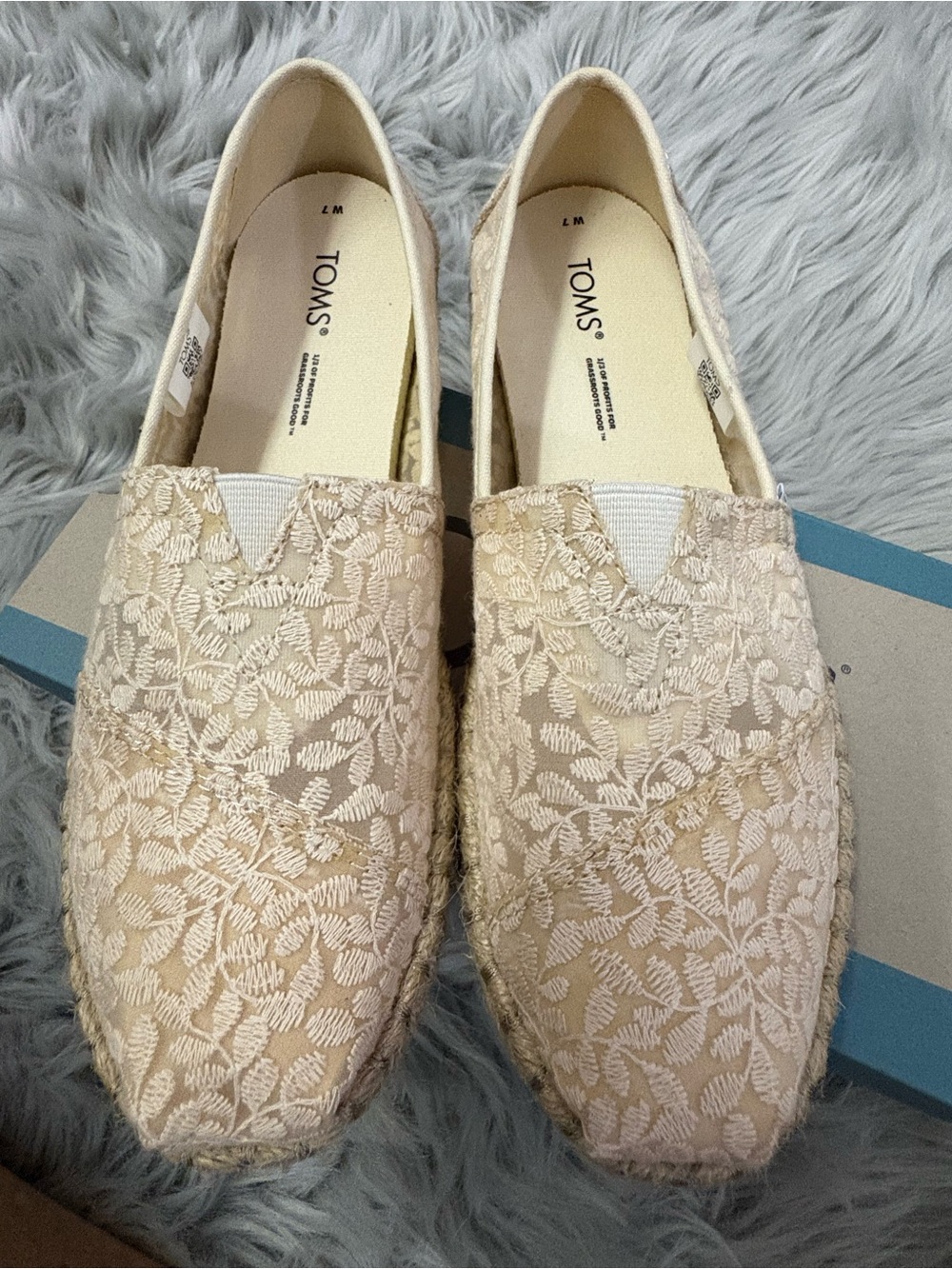 Toms Women's Cream Lace Espadrilles